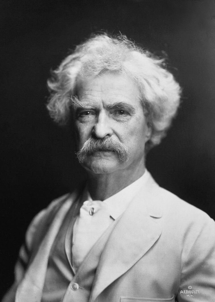 “O segredo para ir em frente é começar.” – Mark Twain